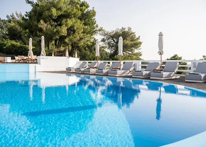 Hotel Oniro Skiathos 4*